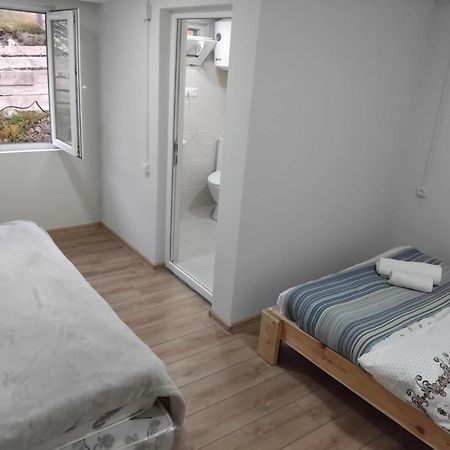 Tebdi Qor, Warm Home Местия Екстериор снимка
