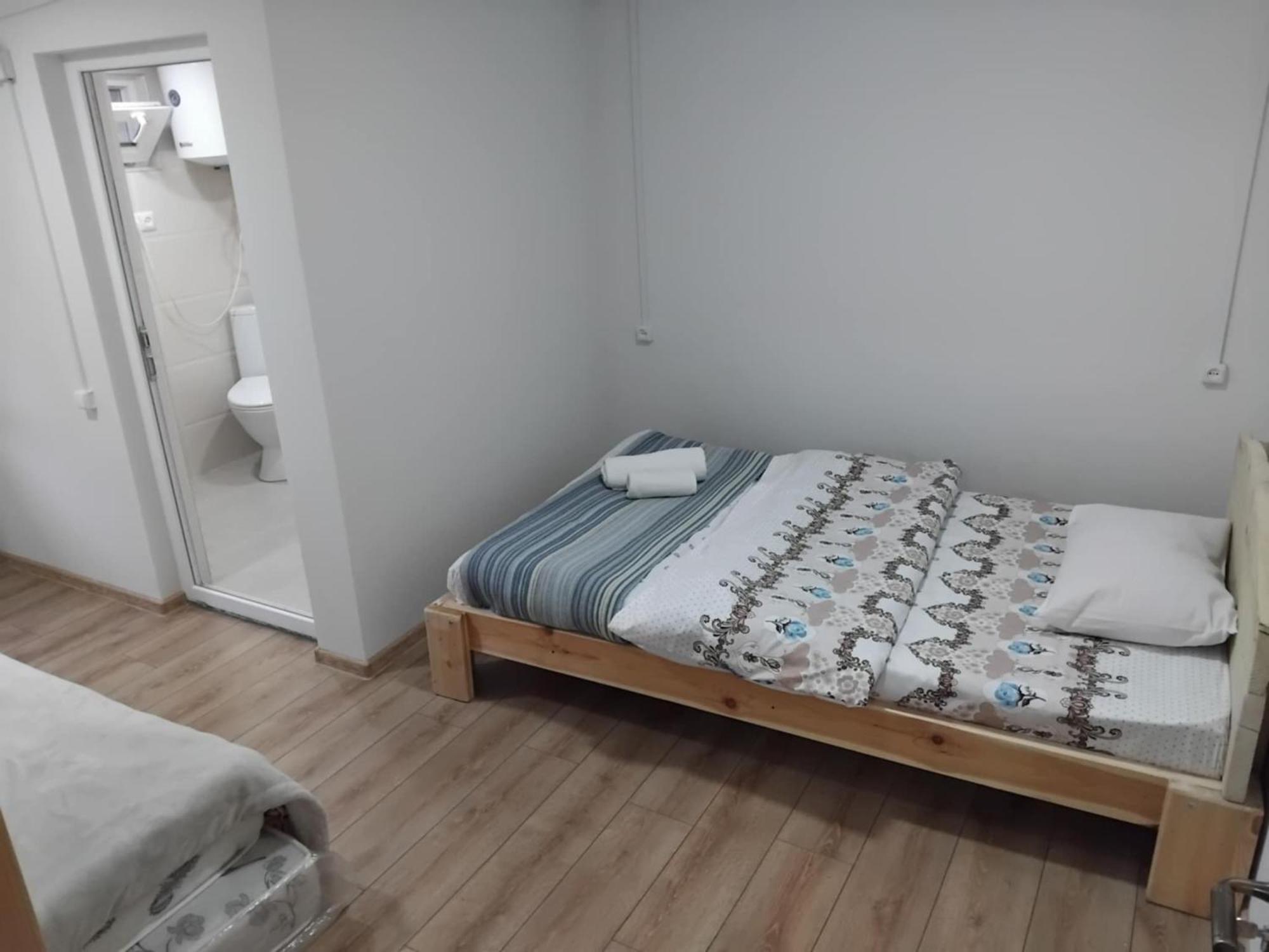 Tebdi Qor, Warm Home Местия Екстериор снимка